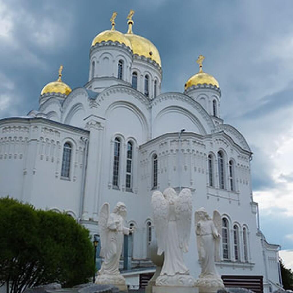 Фото дивеево монастырь летом